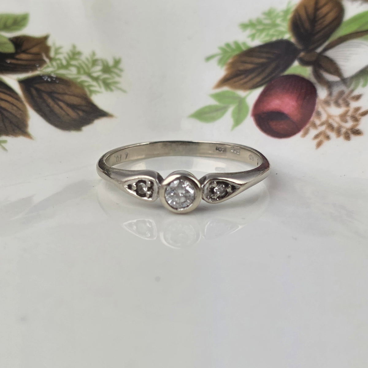 Vintage 14k witgouden ring diamant trilogy 0.17ct