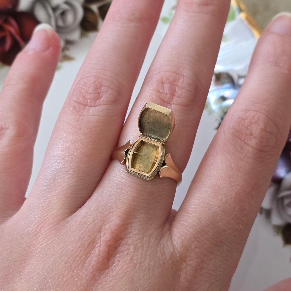 Vintage 14k gouden ring medaillon compartiment