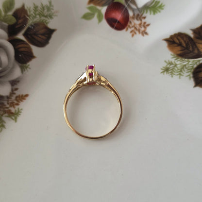 Vintage 10k ring met diamant en robijn