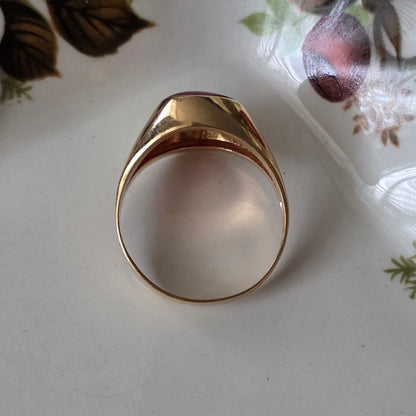 Vintage 18k gouden zegelring met robijn