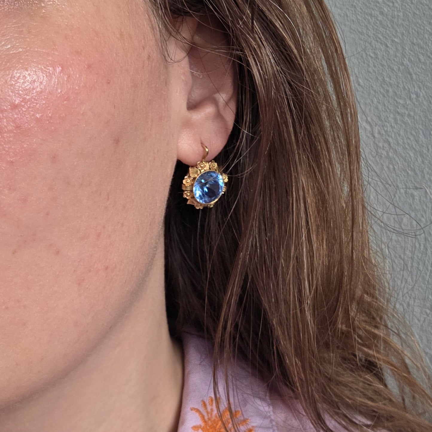 Vintage 14k gold earrings with topaz and flower details