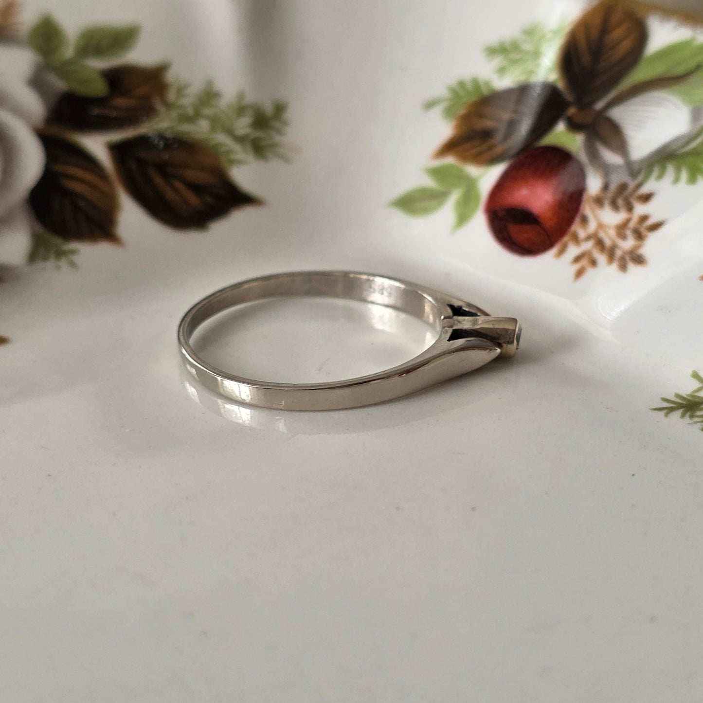 Vintage 14k witgouden verlovingsring met solitair diamant 0,06ct