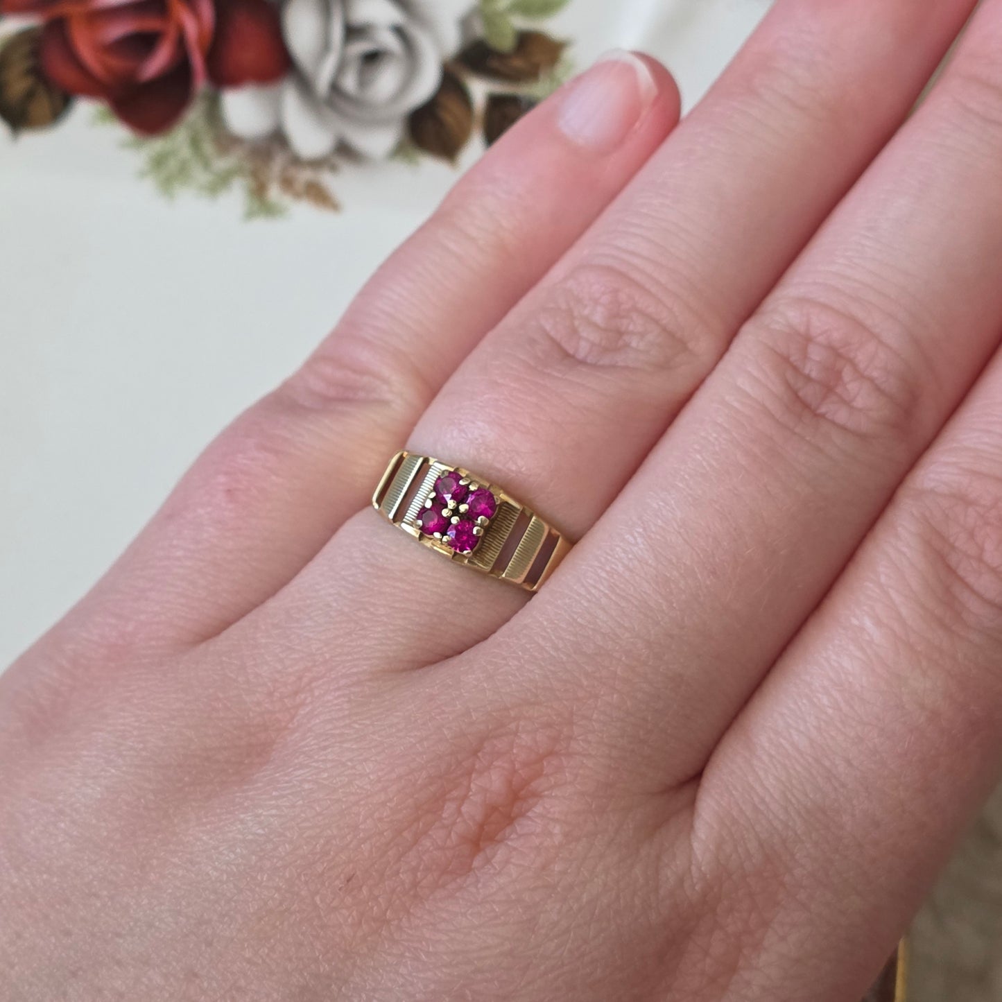 Vintage 14k gold ring with diamonds and ruby
