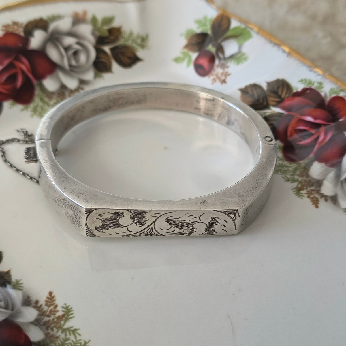 Vintage zilveren bangle gravure