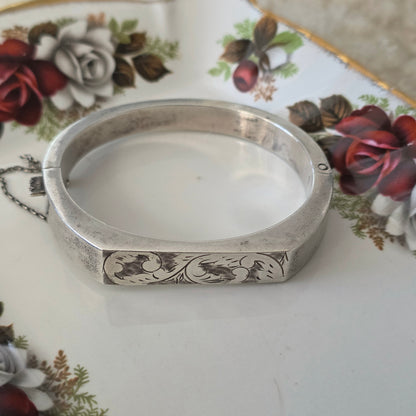 Vintage zilveren bangle gravure