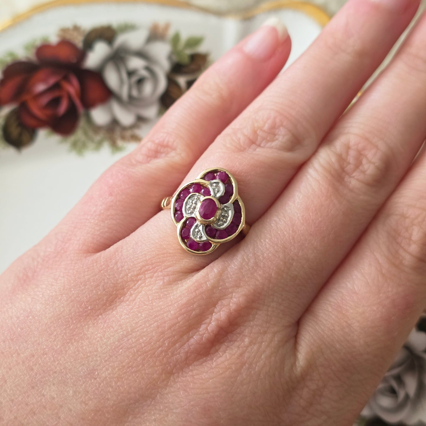 Vintage 14k gold ring with diamonds and ruby
