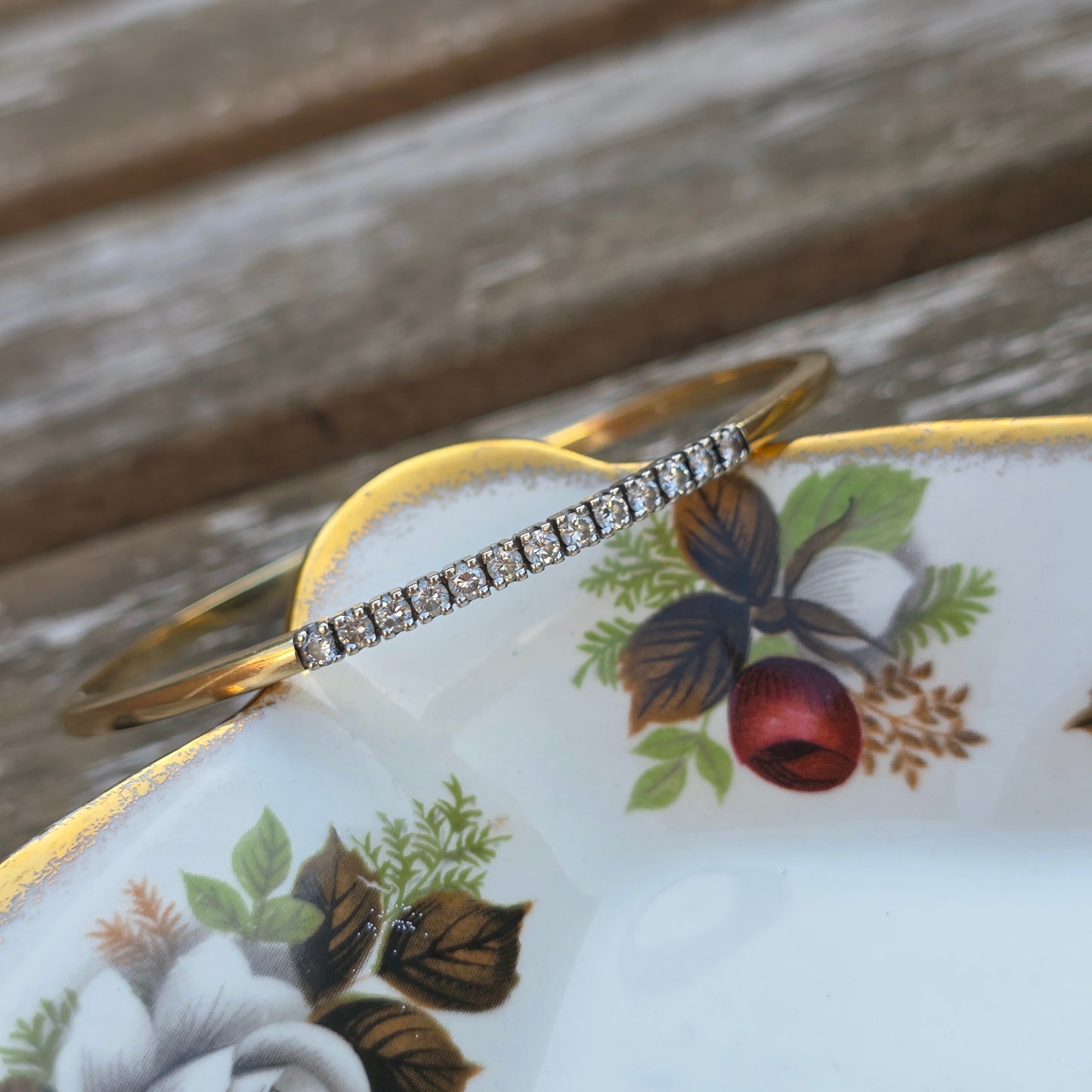 Vintage 14k gouden bangle armband met 13 diamanten