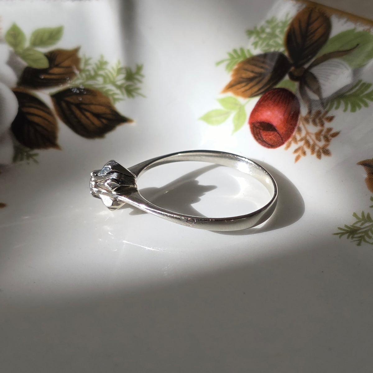 Vintage 14k witgouden ring ster met diamant 0.05ct