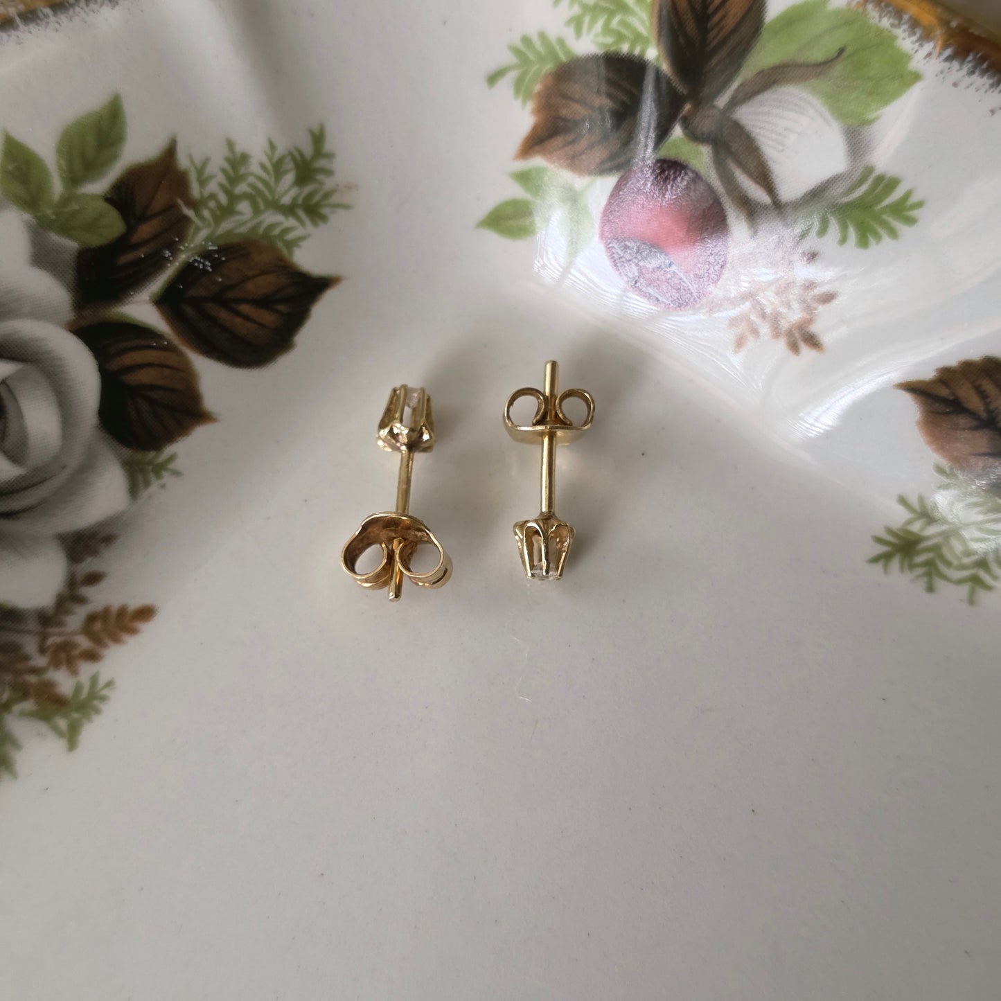 Vintage 14k gouden oorstekers diamant 0,08ct