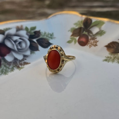Vintage 14k gouden ring bloedkoraal
