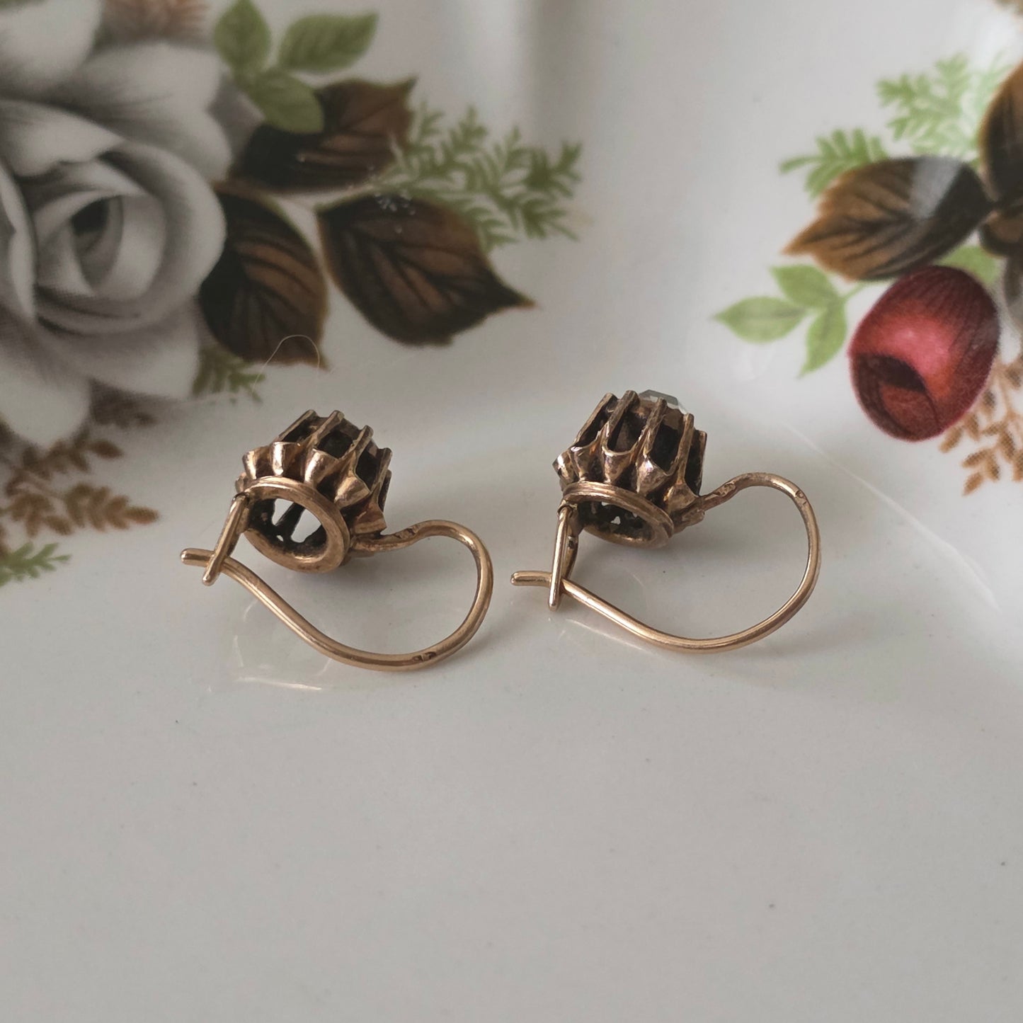 Antique 14k rose gold earrings with rose diamond