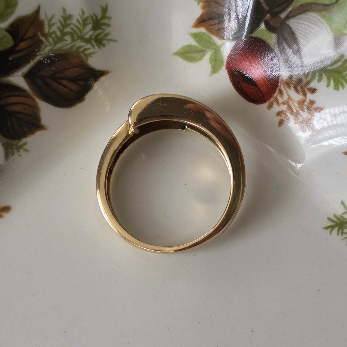 Vintage 14k gold overlap ring