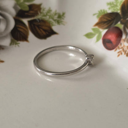 Vintage 14k witgouden ring met diamant baguette