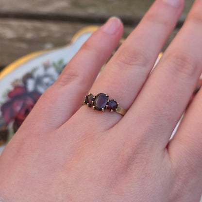 Vintage 8k ring triple granaat