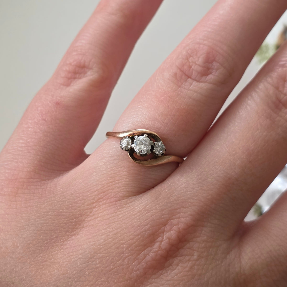 Antique 14k gold ring with 0.36ct diamonds