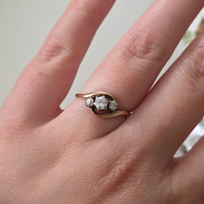 Antique 14k gold ring with 0.36ct diamonds