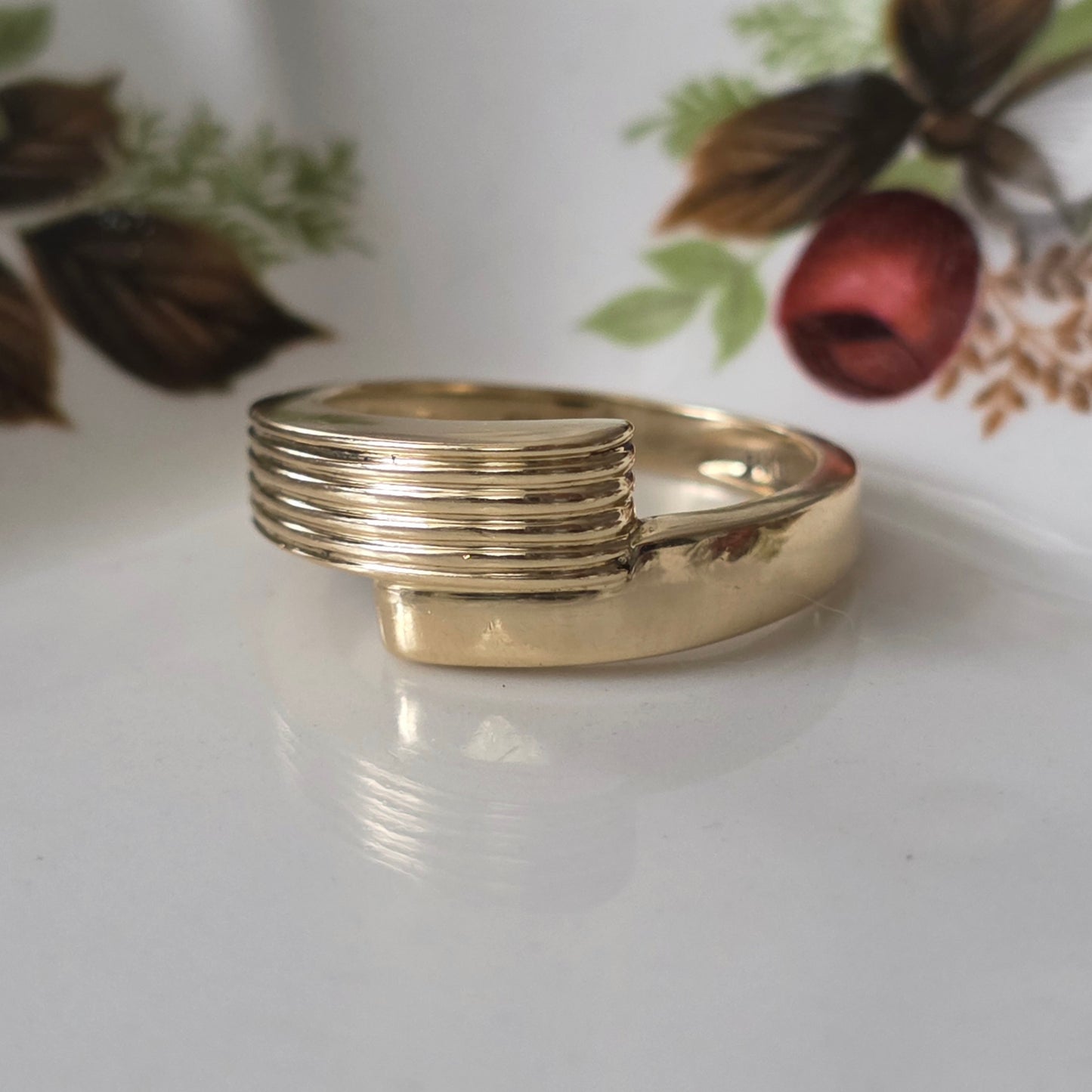 Vintage 14k gold overlap ring
