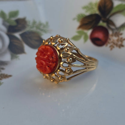 Vintage 14k gouden ring met gesneden bloedkoraal bloemen