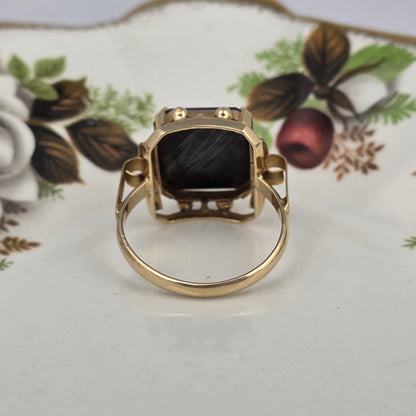 Vintage 14k gold ring with hematite
