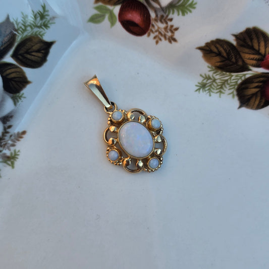 Vintage 14k gouden hanger opaal entourage