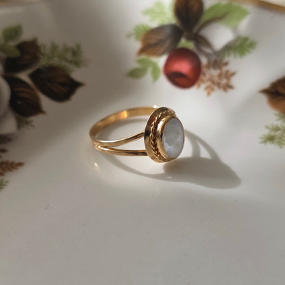 Vintage 18k ring met blauwe camee