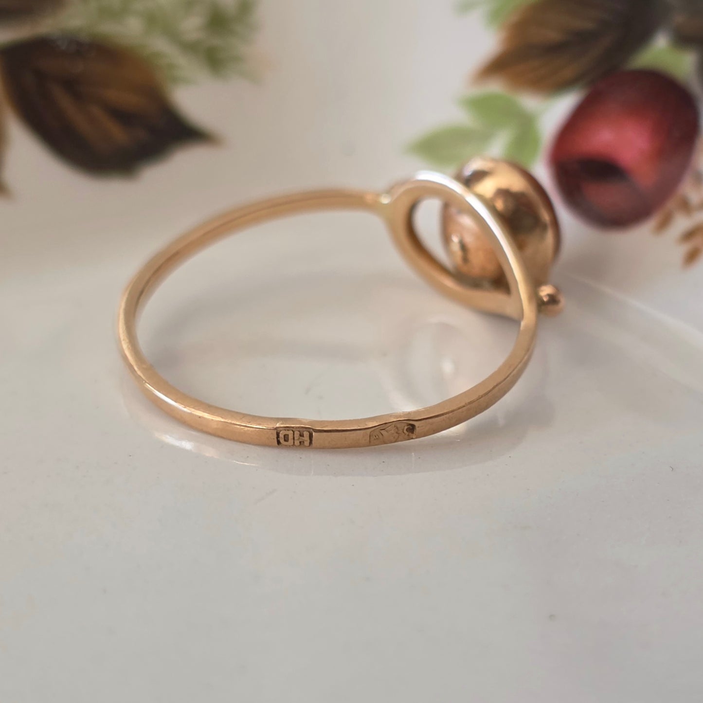 Antique 14k gold ring with red coral