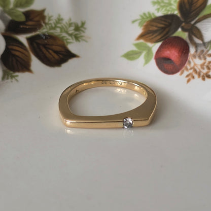 Vintage 14k gouden ring met diamant druppel 0.04ct