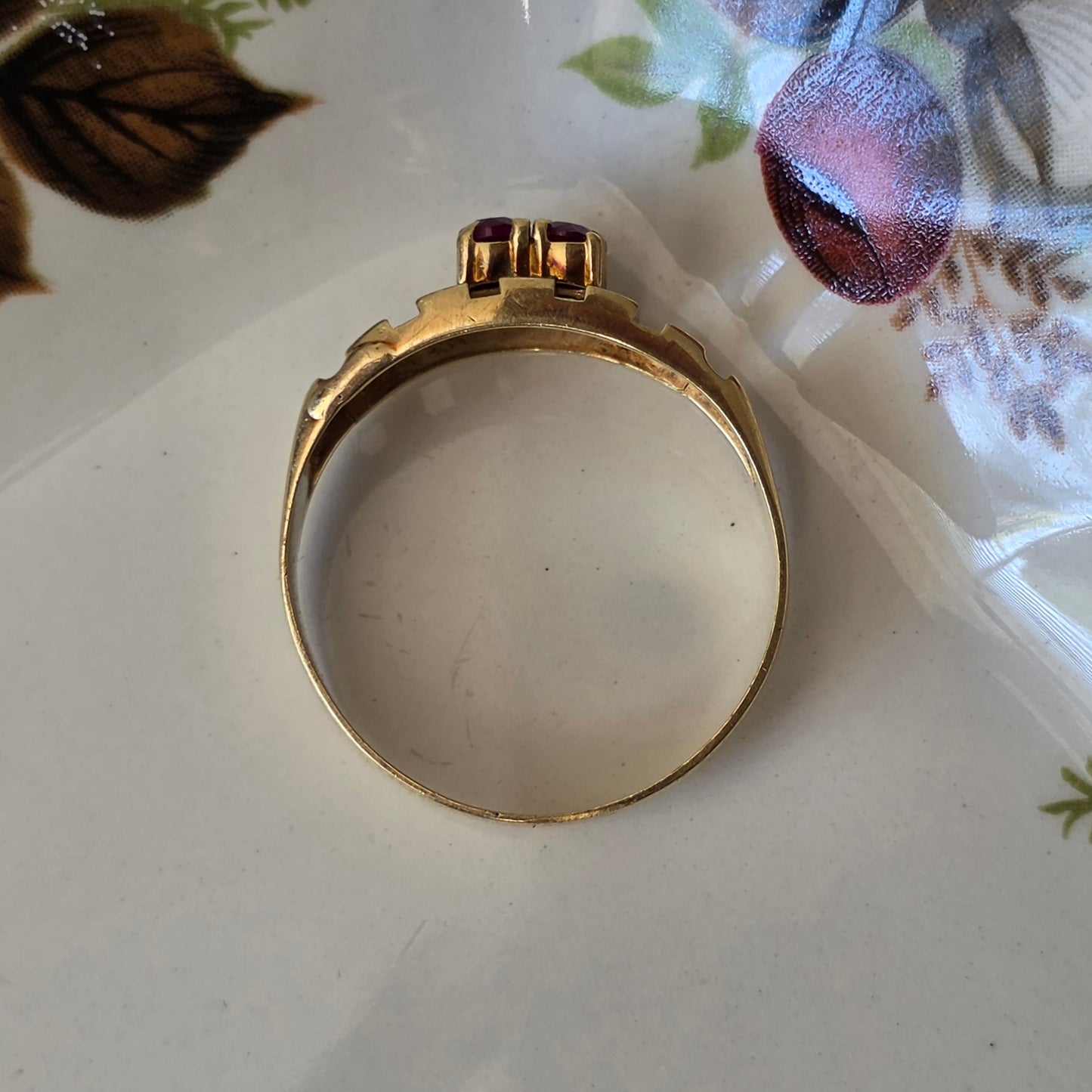Vintage 14k gold ring with diamonds and ruby