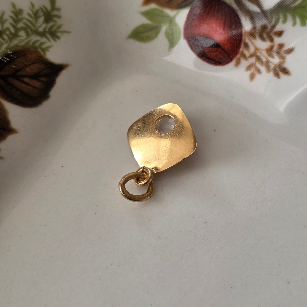 Vintage 18k gouden hanger met kwarts cabochon
