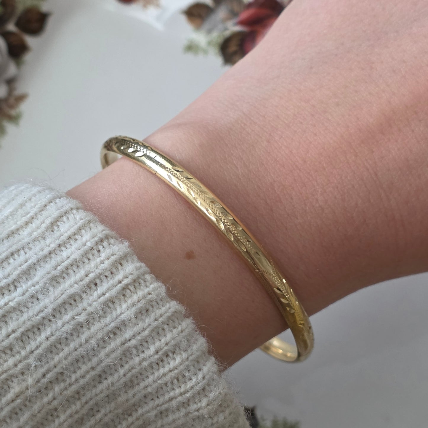 Vintage 18k gouden bangle armband met gravures