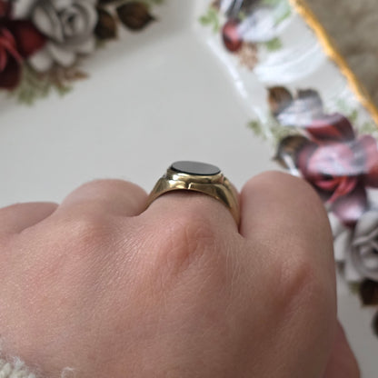 Vintage 8k zegelring met onyx