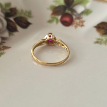Vintage 10k ring met diamant en robijn