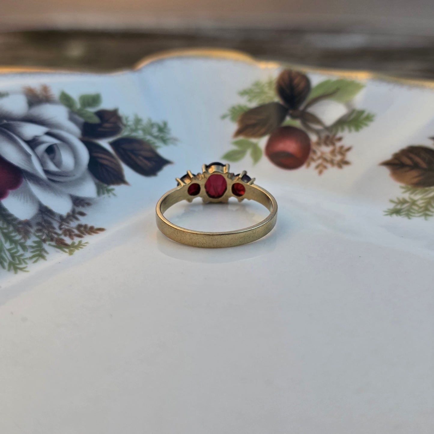 Vintage 8k ring triple granaat