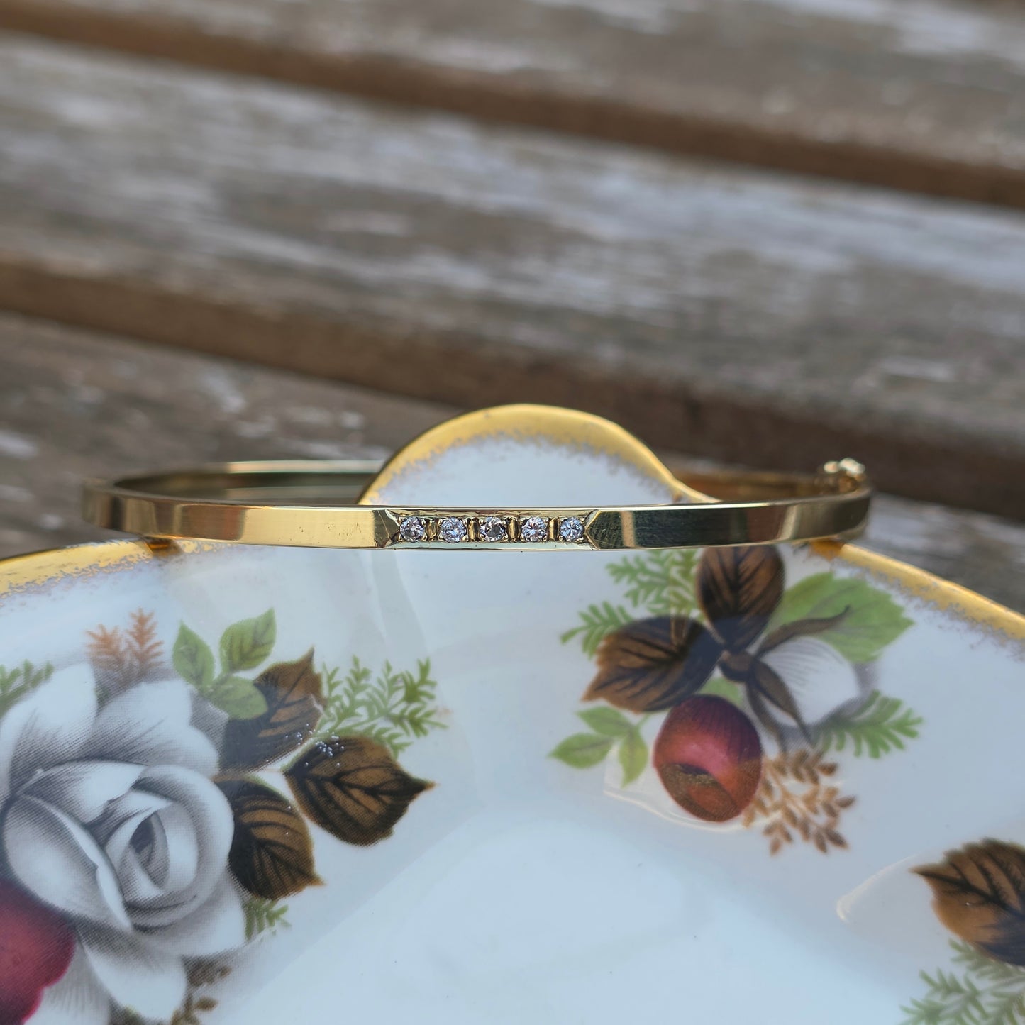 Vintage 14k gouden bangle armband met 5 diamanten