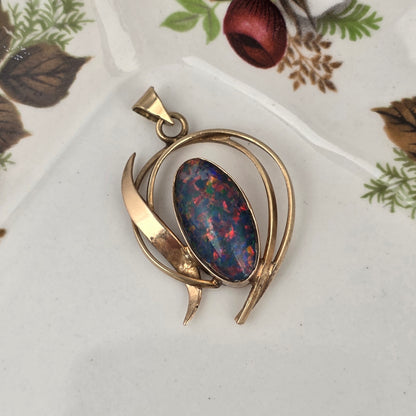 Vintage 9k hanger met opaal