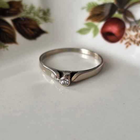 Vintage 14k witgouden verlovingsring met solitair diamant 0,06ct