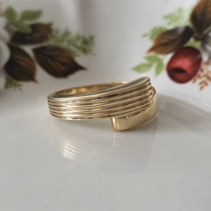 Vintage 14k gold overlap ring