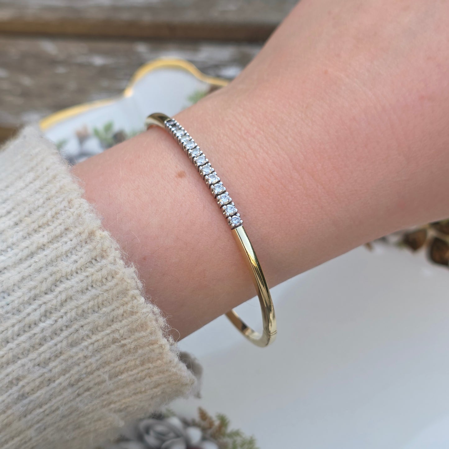Vintage 14k gouden bangle armband met 13 diamanten