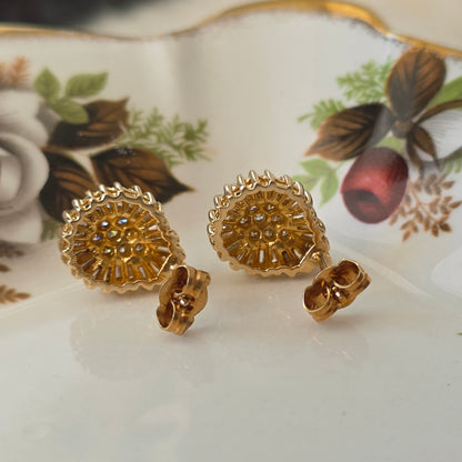 Vintage 14k gold diamond stud earrings pear