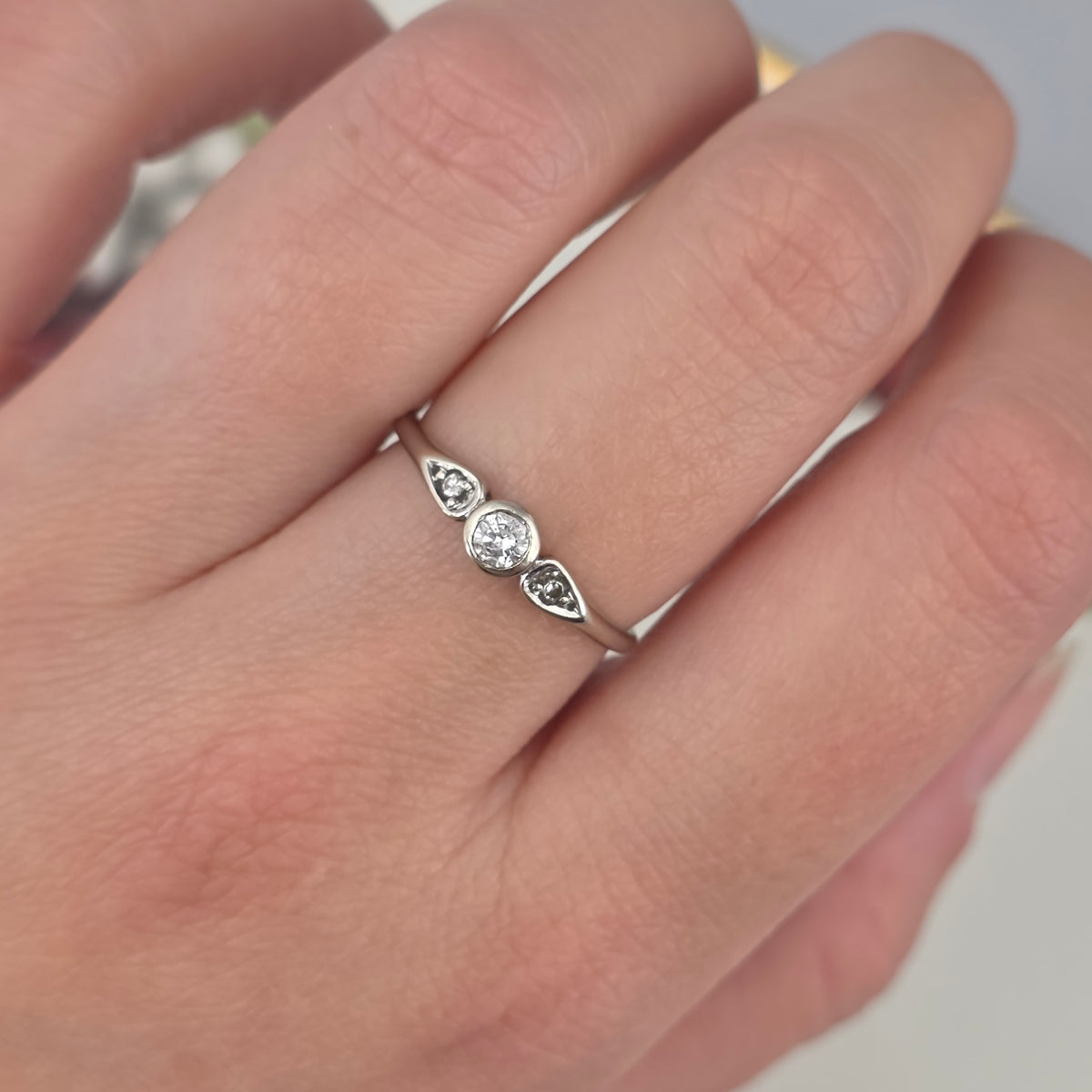 Vintage 14k witgouden ring diamant trilogy 0.17ct