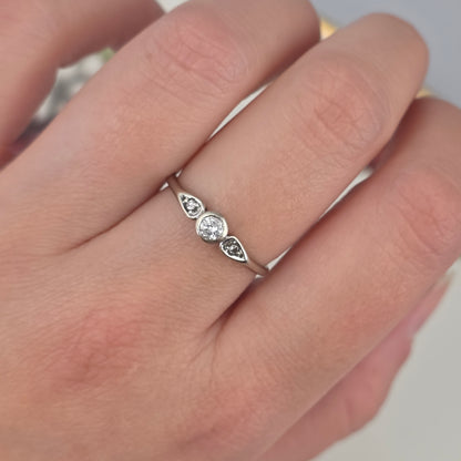 Vintage 14k witgouden ring diamant trilogy 0.17ct
