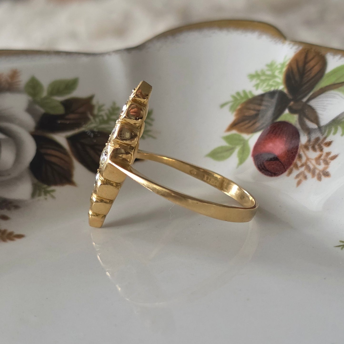 Vintage 20k gold navette ring with diamonds 0.46ct