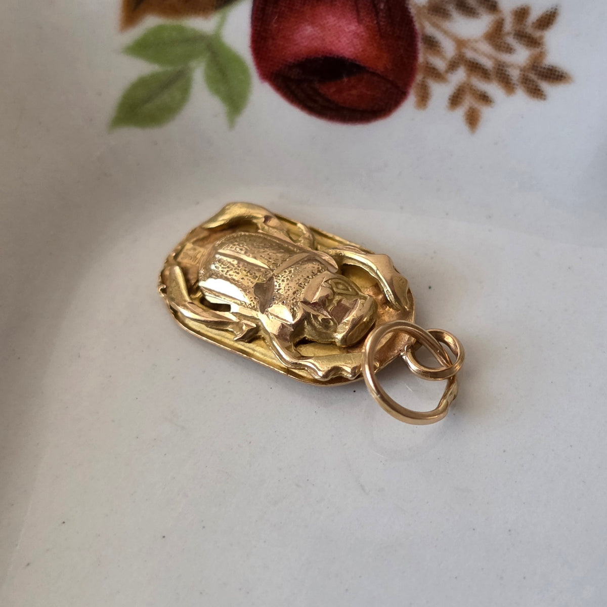 Vintage 18k gouden hanger scarabee