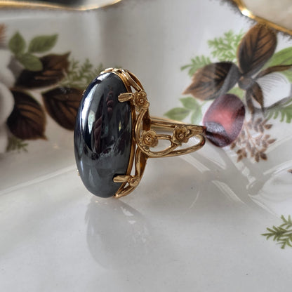 Vintage 14k gouden ring met hematiet en bloemen