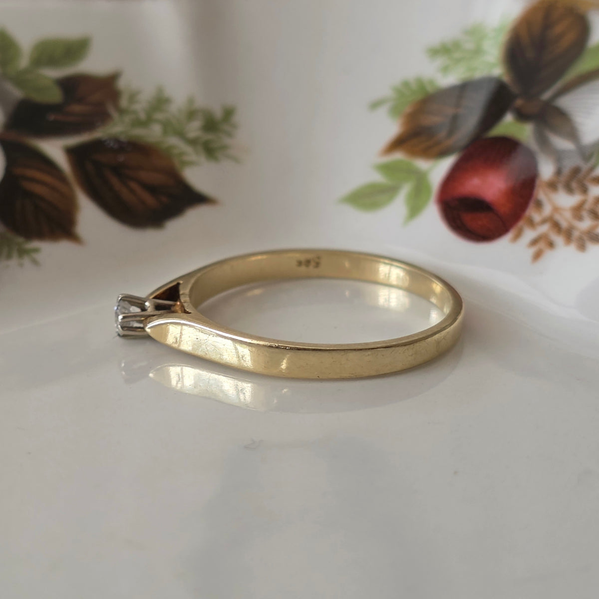 Vintage 14k gouden ring met diamant 0.08ct