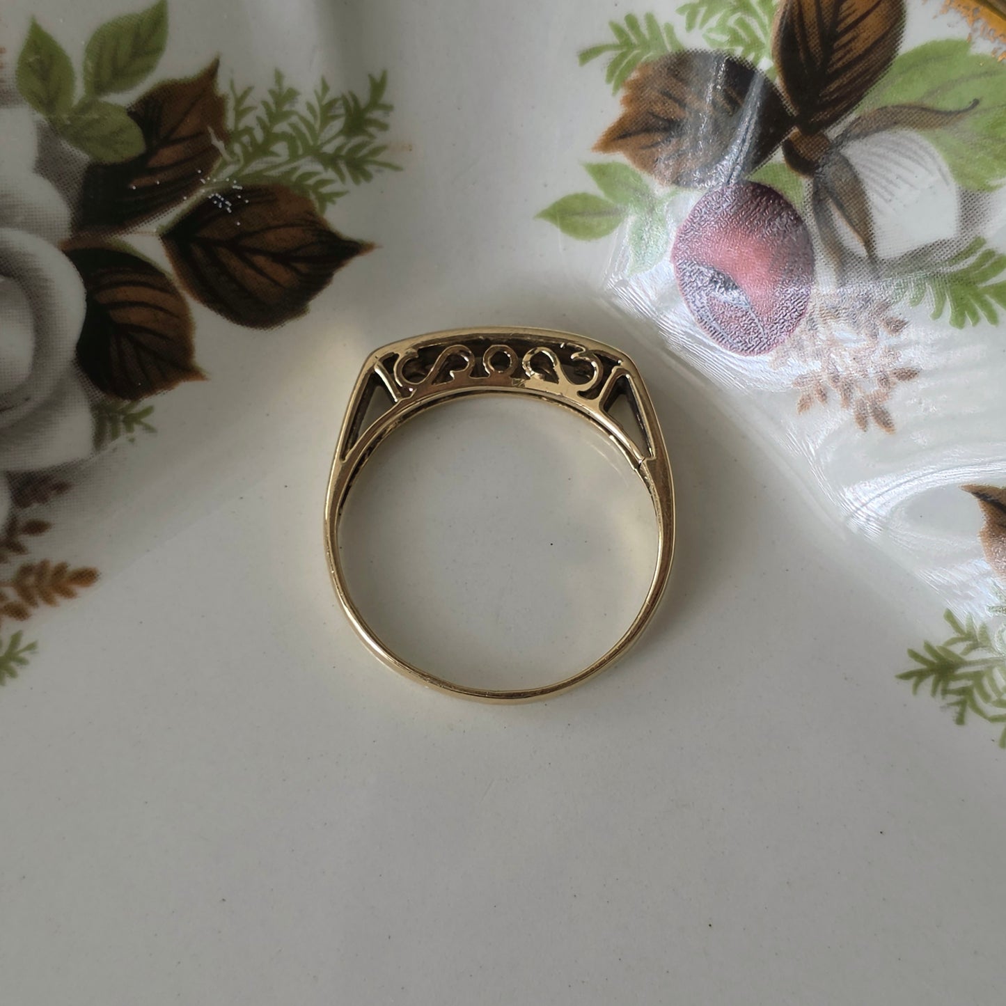 Vintage 14k gouden ring met diamanten en krullen