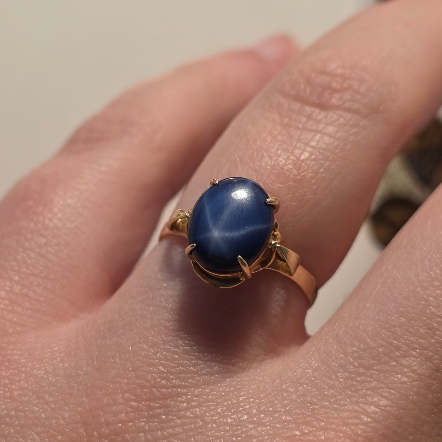 Vintage 18k gouden ring met ster saffier