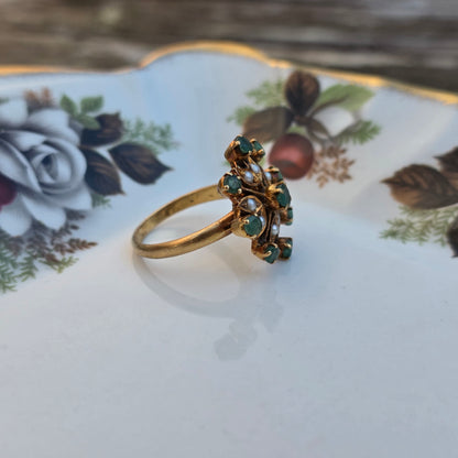 Antieke 21.6k gouden ring met smaragd en zaadparel