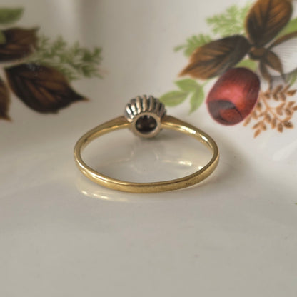 Vintage 14k gold diamond cluster ring