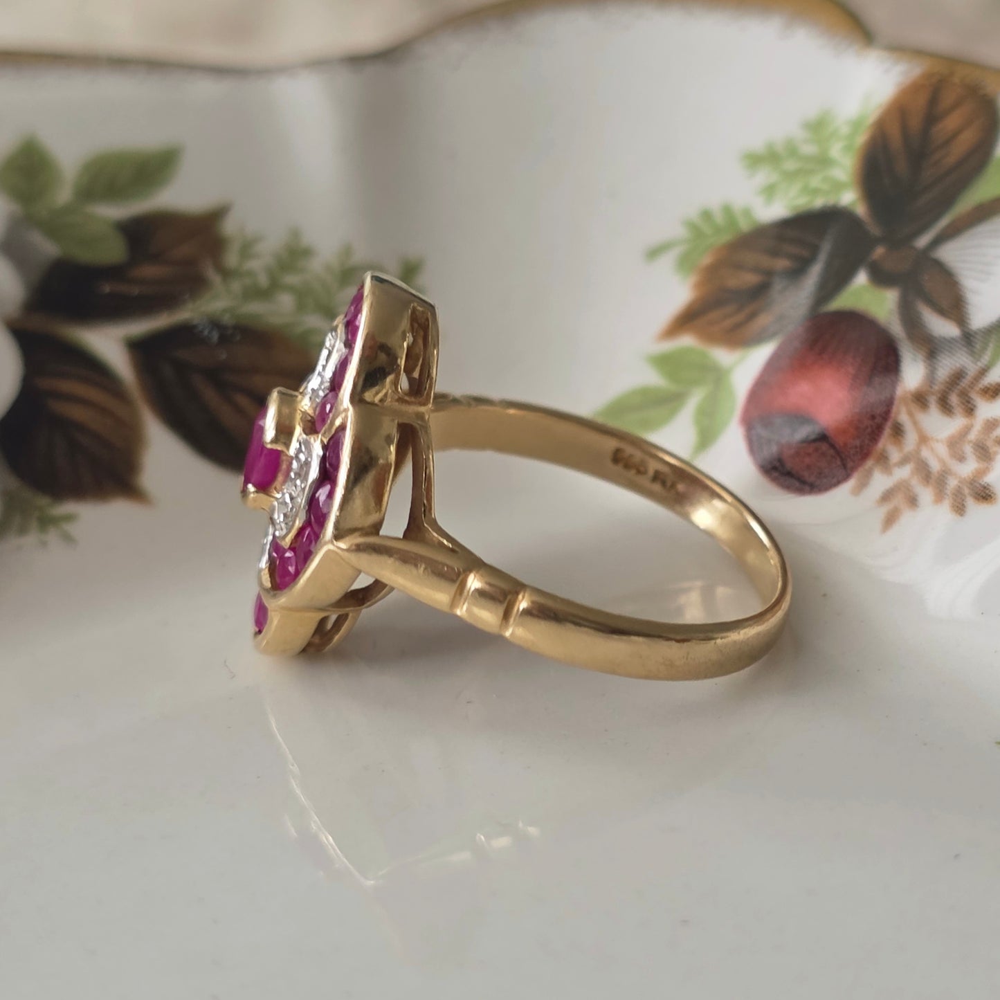Vintage 14k gold ring with diamonds and ruby